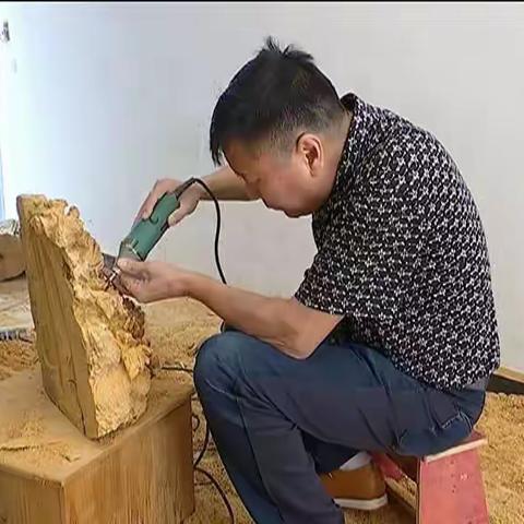 匠心雕琢作品  诗心写就人生 余志芳