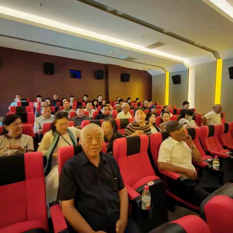 铭记历史 共筑爱国之魂—八十一团昌盛社区党支部组织党员观看红色电影活动