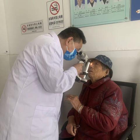 赵庄村开展老年人免费义诊活动