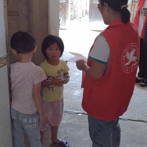 畚岭村新时代文明实践站，用心呵护，关爱留守儿童，我们一直在路上。