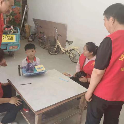 陆圈镇开展“我在新时代文明实践站过暑假”文明实践活动