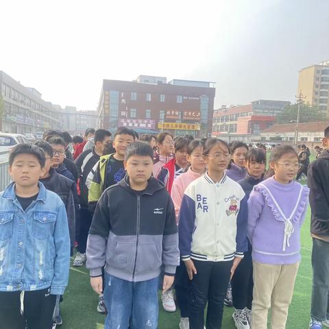 “双减”——快乐环跑，智慧前行。