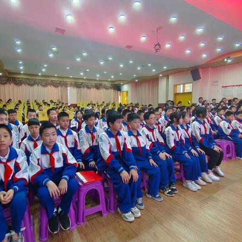 不负韶华 未来可期——元培学校六年级学业表彰暨毕业会考动员大会