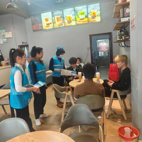 临城镇兰河村委会开展“春季流动课堂”禁毒宣传活动