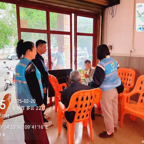 兰河村委会开展打击私彩巡查宣传活动