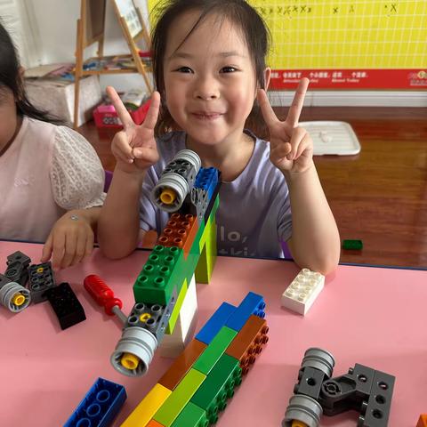 隋氏幼儿园中班乐高：冲锋枪