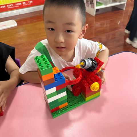 隋氏幼儿园中班乐高：《投篮机》