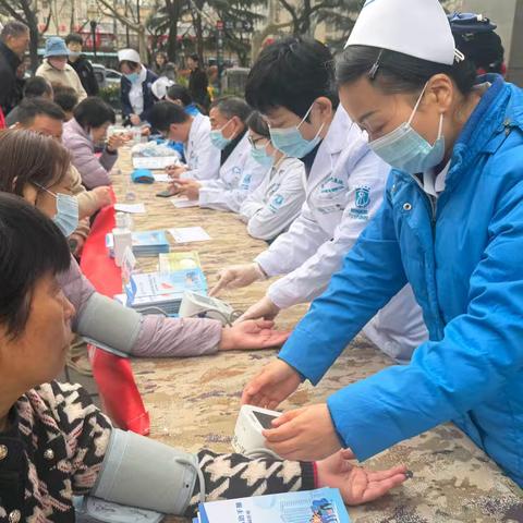 有事找焦姐：链接优质医疗资源 ﻿用心用情护肝无忧 ——新西里社区开展“全国爱肝日” 健康义诊活动