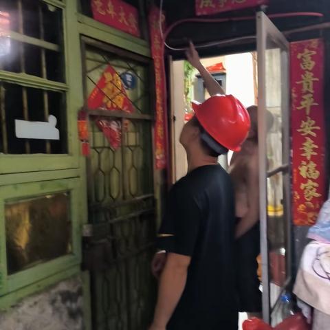 广安社区开展“消防送温暖、安全到我家”弱势群体消防安全关爱行动暨消防安全“四个一”专项行动