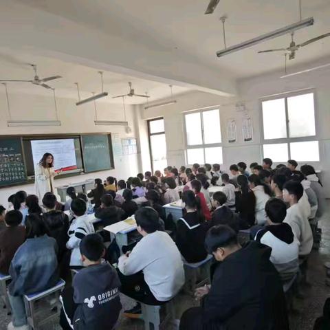 六塔镇牙头中心小学消防知识培训与演练活动纪实