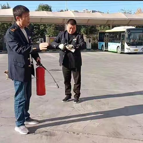 共建消防安全大墙                  关爱生命细节行动