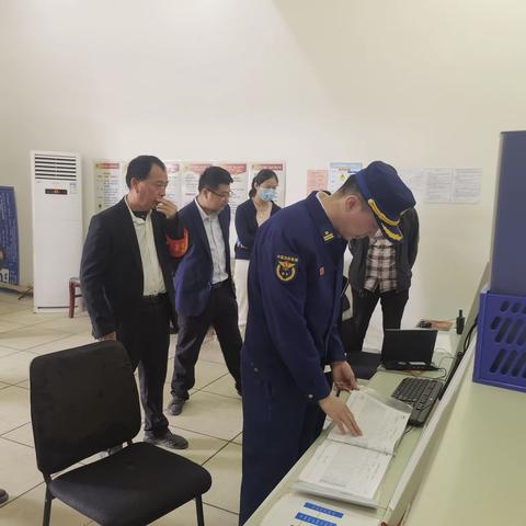 空港消防大队联合开发建设部深入辖区高火灾风险场所开展消防安全大检查