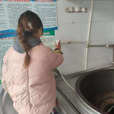 张八桥镇天使幼儿园食堂食品安全管理简报