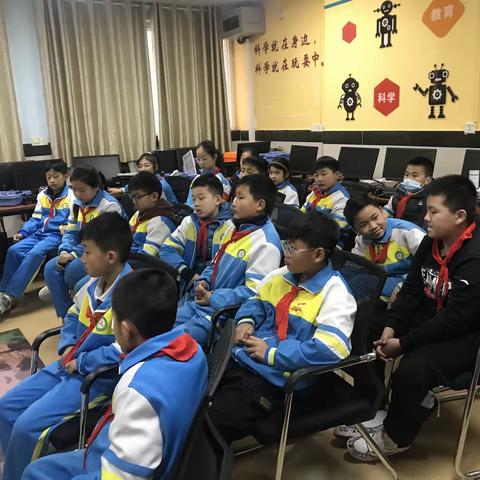 梁苑小学机器人课堂—智能擂台比赛练习
