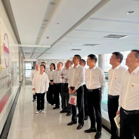 追忆初心  砥砺前行---支口实验学校党支部走进红立方