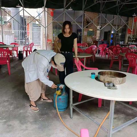 福安社区开展瓶装液化石油气安全检查工作