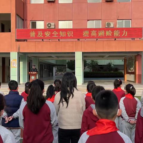 【“三下”聚民心】开元路派出所深入辖区校园长庆八中开展法制安全教育活动