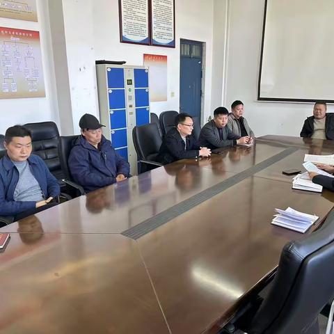 后勤管理处党总支第二党支部开展“学思践悟强党性 不忘初心担使命”主题党日活动