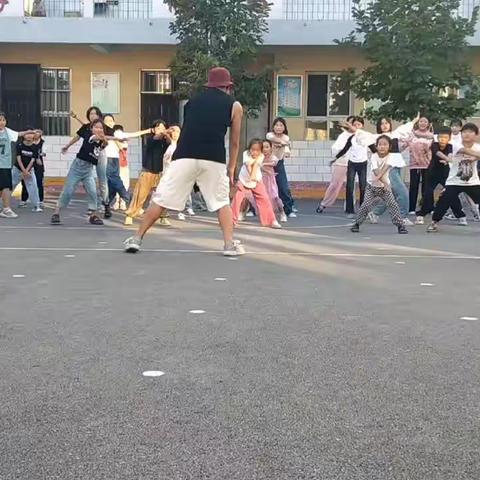 北庄小学街舞社团