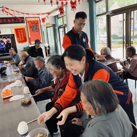 爱心一餐饭        幸福夕阳红——鹏泉街道社工站幸福院助餐活动