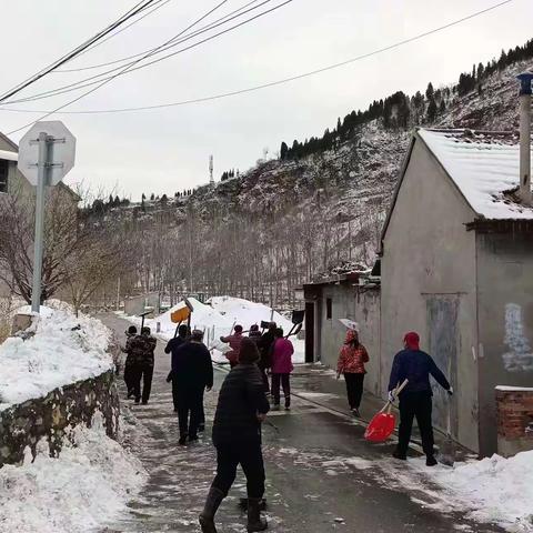 党建引领——扫雪除冰保障出行