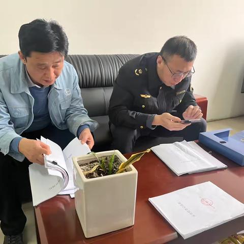 沣东新城安全监管部对辖区企业开展安全检查工作