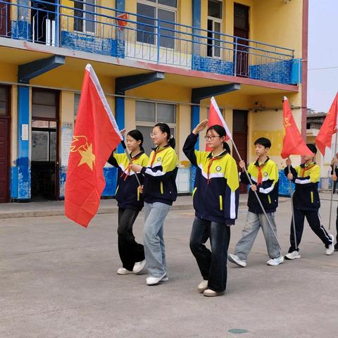 “牢记党的教导，争做强国好少年”——颍川教育集团新城街道校区大墓罗小学举行少先队入队仪式