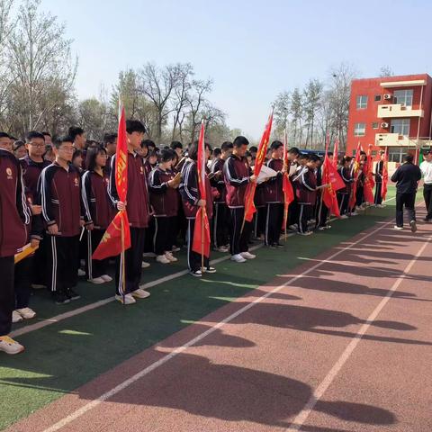 而今迈步从头越。