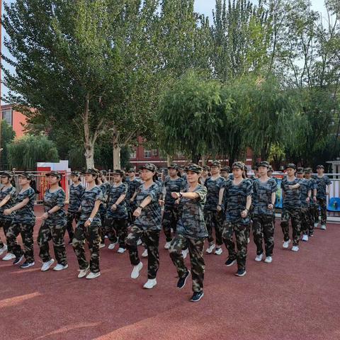 新征程，梦启航2303班第二天军训纪实