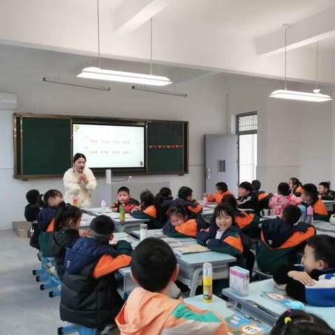 【观“磨”赋能新课堂，精“研”落实新课标】——仙桃小学风和日丽校区数学教研活动