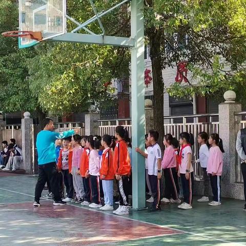 “共教研，促成长”——万和实验学校小学体育组教研活动