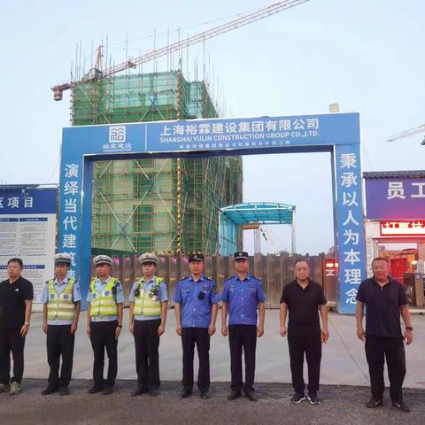 平阴城管局联合夜查，加强建筑垃圾督导力度