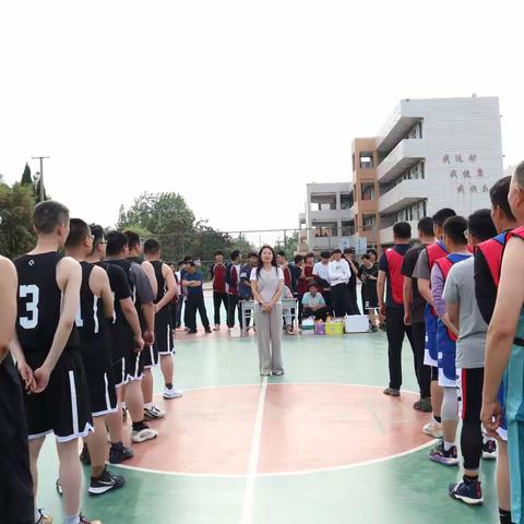 以篮球为桥，共筑美好校园——工业学校与中建五局篮球联谊赛