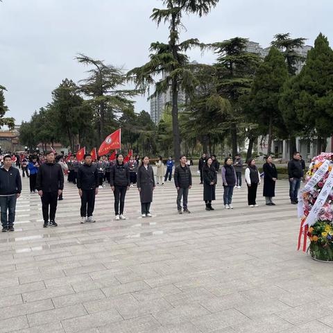 缅怀英烈 祭奠忠魂——铁西街道办事处前往烈士陵园开展清明祭扫活动