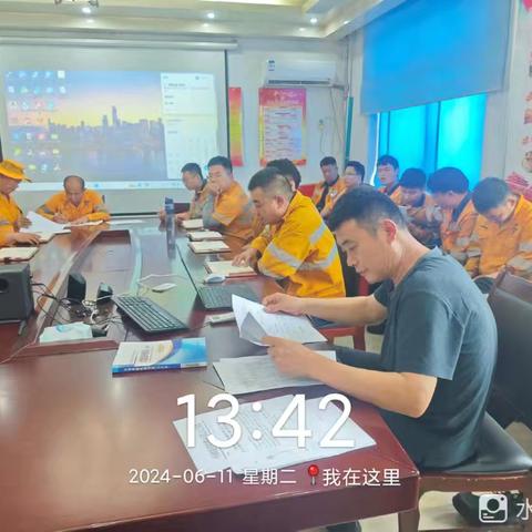 机械化清筛一车间机械工队六月份每月一练每周一学纪实