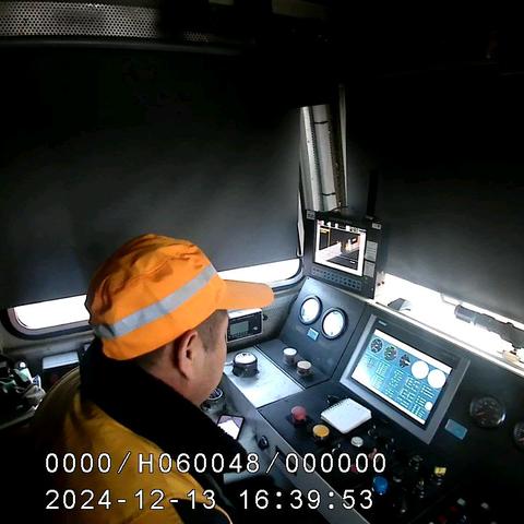 12月份清一车间机械工队每月一练每周一学纪实