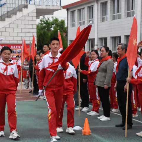 “红领巾爱祖国”﻿——平型关红军小学新队员入队仪式