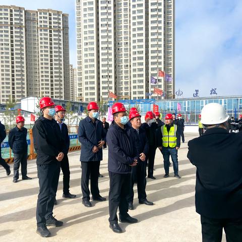 忻州市副市长耿鹏鹏深入静乐县第一中学校建设项目调研视察