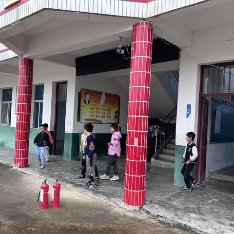 陈兴寨小学校园安全演练活动