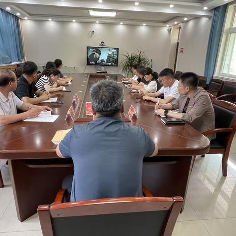 邯郸市第十七中学党总支召开理论学习中心组（扩大）学习会