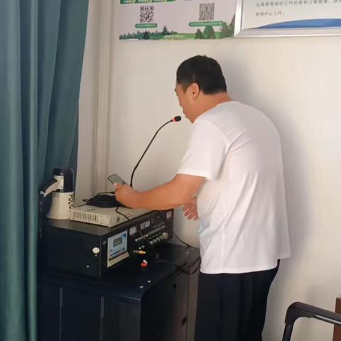 焦孔村开展“一盔一带”安全守护宣传活动
