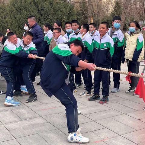 【“三抓三促”进行时】拧紧一股绳 凝聚一条心"——玉门市第三中学一部初一年级组拔河比赛活动