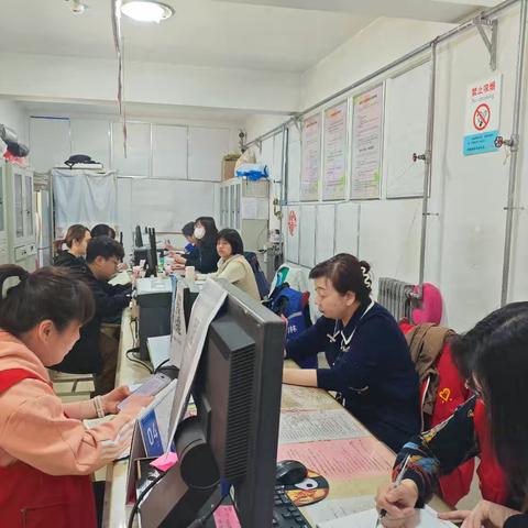 火炬社区给社区网格员进行垃圾分类培训