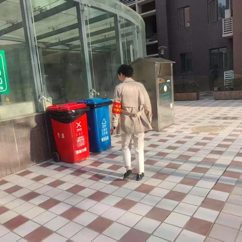 火炬社区督导小区院落物业垃圾分类工作