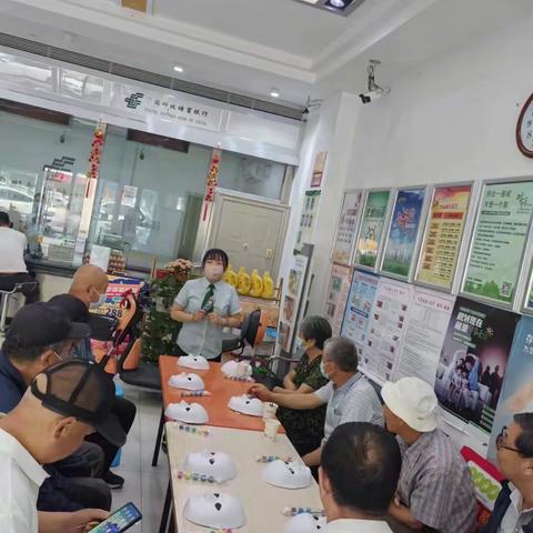 双医路“父亲节活动”手绘面具