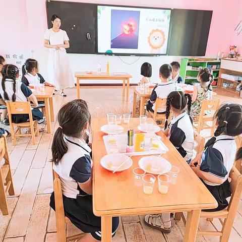 火山喷发（科学小实验)——胡场镇中心幼儿园学习能力成长月纪实报道