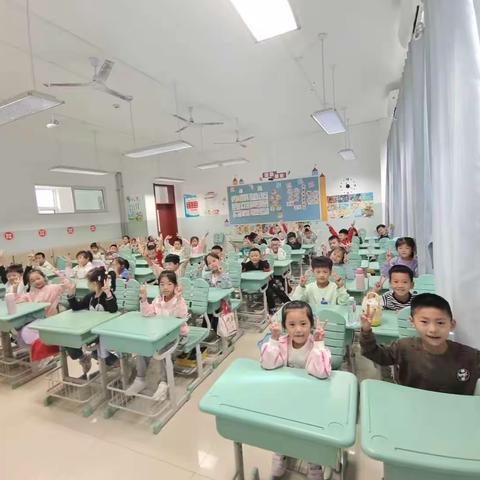 一年级三四班的一周日常