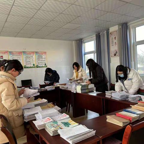 立足常规抓教学，业务检查促提升——陈岗小学常规作业检查