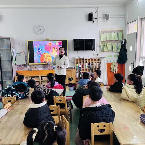 大一班家长进课堂：张嘉笛妈妈讲述《小矮人的南瓜》