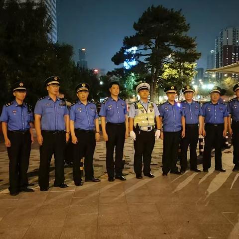 多部门联合出击！济南市城管执法支队开展建筑垃圾夜间执法检查 守护城市洁净